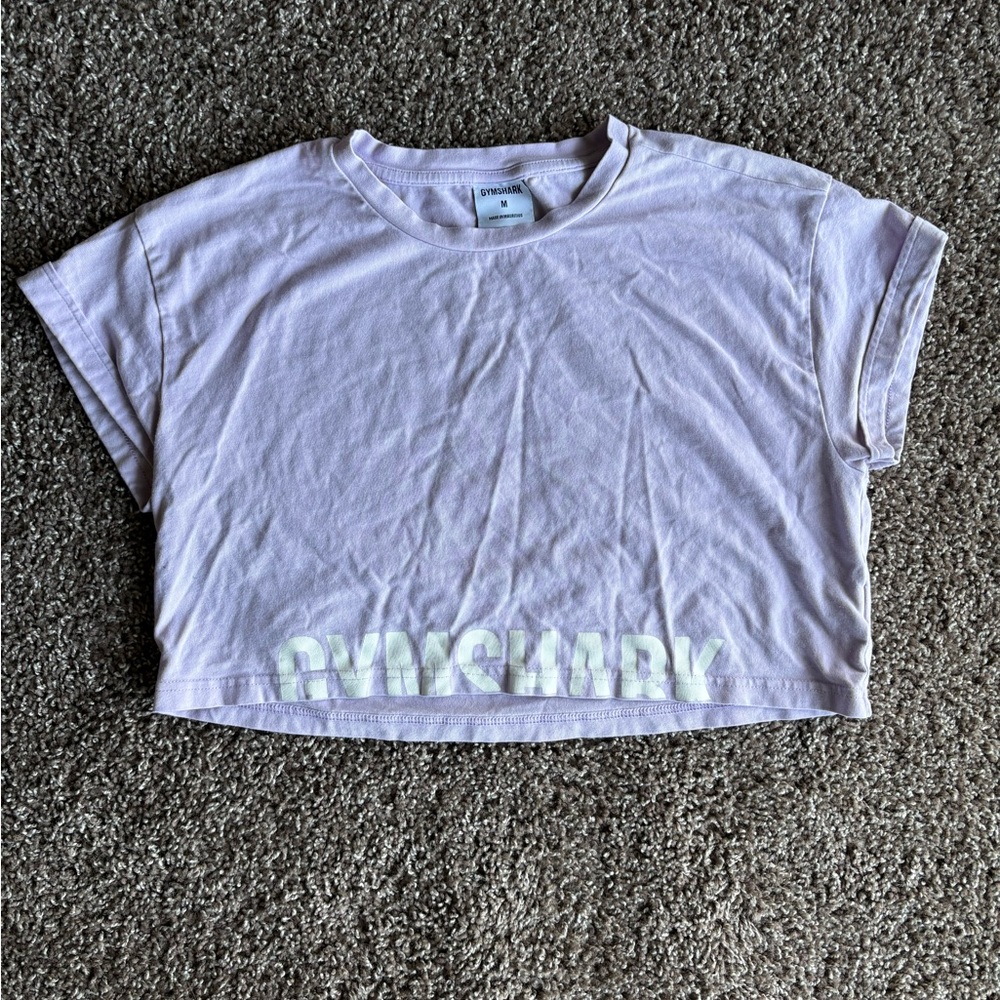 Gymshark women’s Lavender Cropped Tee
